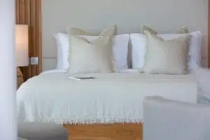 Amylia-9Bedroom-LotusRoom-4